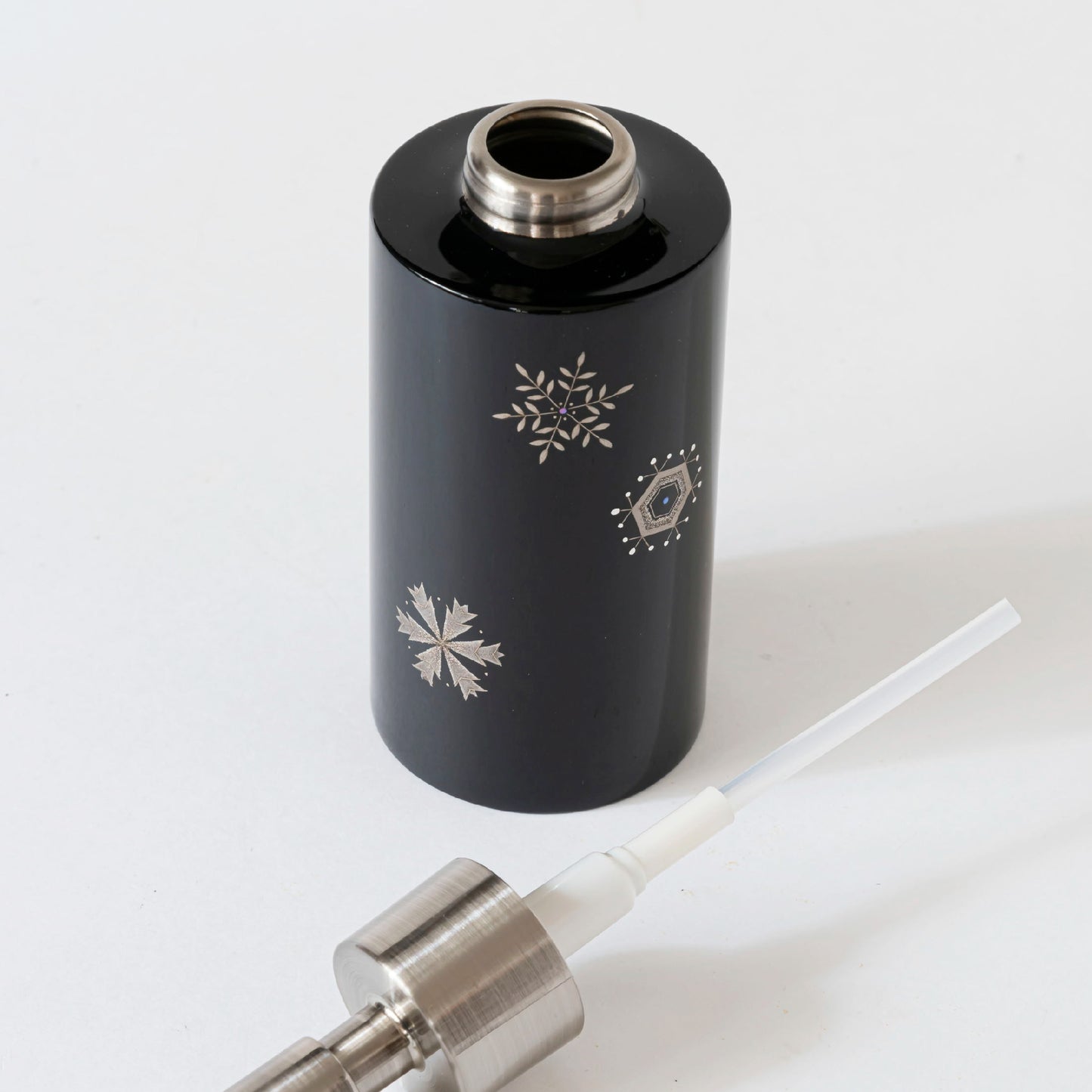 円柱型(小) 雪華蒔絵